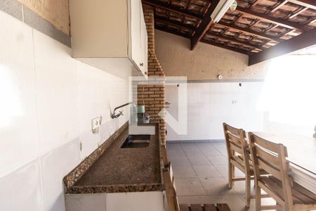 Casa à venda com 150m², 3 quartos e 2 vagas Casa à venda com 150m², 3 quartos e 2 vagasChurrasqueira