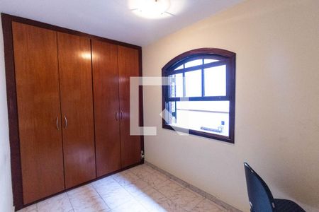 Casa à venda com 150m², 3 quartos e 2 vagas Casa à venda com 150m², 3 quartos e 2 vagasQuarto 2