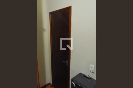 Casa de condomínio à venda com 141m², 4 quartos e 2 vagas Casa de condomínio à venda com 141m², 4 quartos e 2 vagasQuarto de Serviço