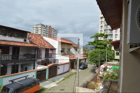 Casa de condomínio à venda com 141m², 4 quartos e 2 vagas Casa de condomínio à venda com 141m², 4 quartos e 2 vagasVista da Varanda do Quarto 2