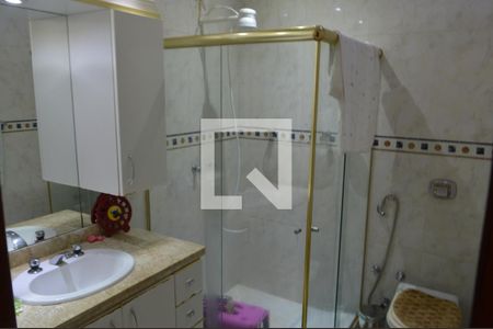 Casa de condomínio à venda com 141m², 4 quartos e 2 vagas Casa de condomínio à venda com 141m², 4 quartos e 2 vagasBanheiro