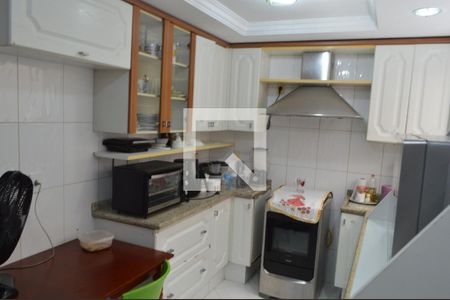 Casa de condomínio à venda com 141m², 4 quartos e 2 vagas Casa de condomínio à venda com 141m², 4 quartos e 2 vagasCozinha