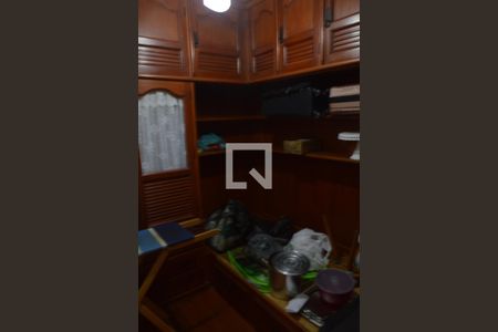 Casa de condomínio à venda com 141m², 4 quartos e 2 vagas Casa de condomínio à venda com 141m², 4 quartos e 2 vagasQuarto de Serviço