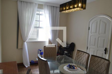 Casa de condomínio à venda com 141m², 4 quartos e 2 vagas Casa de condomínio à venda com 141m², 4 quartos e 2 vagasSala de Jantar