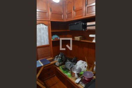 Casa de condomínio à venda com 141m², 4 quartos e 2 vagas Casa de condomínio à venda com 141m², 4 quartos e 2 vagasQuarto de Serviço