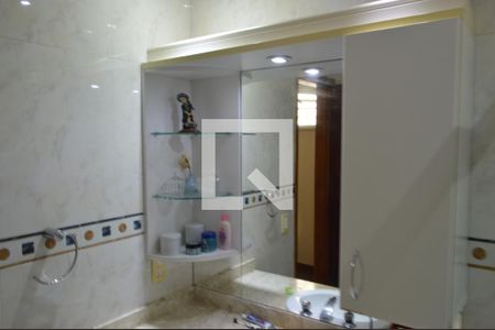 Casa de condomínio à venda com 141m², 4 quartos e 2 vagas Casa de condomínio à venda com 141m², 4 quartos e 2 vagasBanheiro