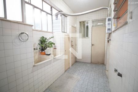 Apartamento à venda com 133m², 3 quartos e 1 vagaÁrea de serviço