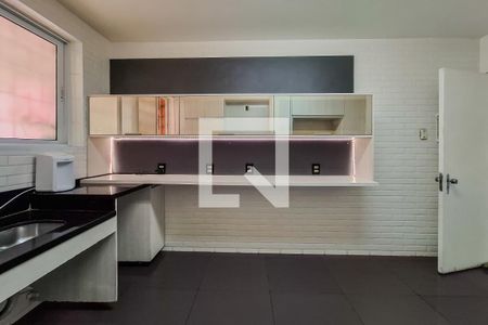 Casa à venda com 200m², 3 quartos e 3 vagasCozinha