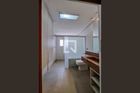Casa à venda com 200m², 3 quartos e 3 vagasBanheiro 2