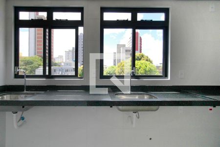 Apartamento à venda com 65m², 2 quartos e 2 vagasCozinha