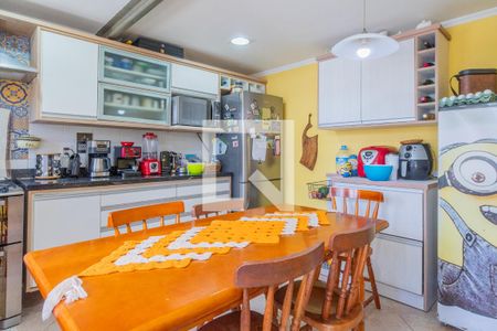 Casa à venda com 179m², 5 quartos e 3 vagas Casa à venda com 179m², 5 quartos e 3 vagasCozinha