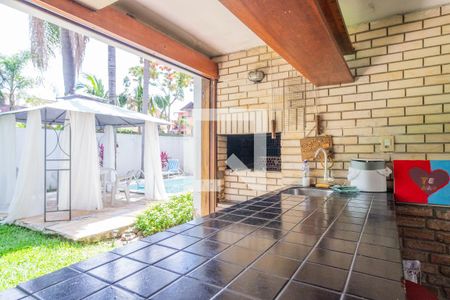 Casa à venda com 179m², 5 quartos e 3 vagas Casa à venda com 179m², 5 quartos e 3 vagasChurrasqueira