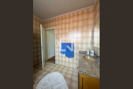 Casa à venda com 226m², 3 quartos e 3 vagasBanheiro