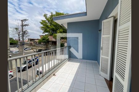 Casa à venda com 226m², 3 quartos e 3 vagasVaranda