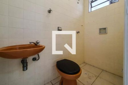 Casa à venda com 150m², 3 quartos e 2 vagas Casa à venda com 150m², 3 quartos e 2 vagasBanheiro de serviço
