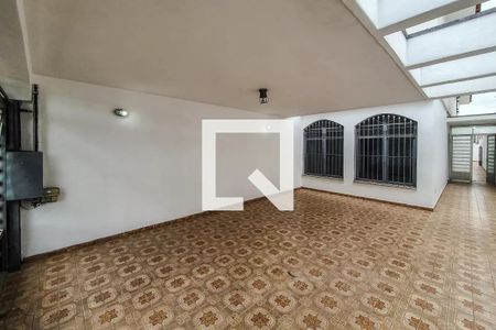 Casa à venda com 150m², 3 quartos e 2 vagas Casa à venda com 150m², 3 quartos e 2 vagasÁrea comum