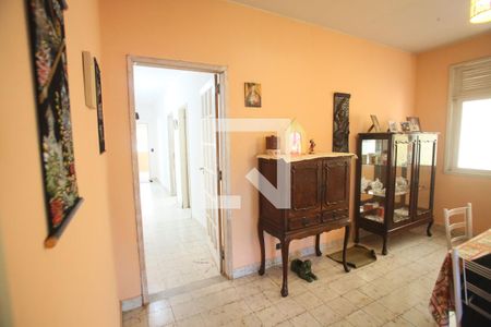 Casa à venda com 300m², 4 quartos e 3 vagasCopa