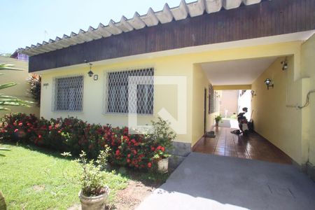 Casa à venda com 300m², 4 quartos e 3 vagasFrente da Casa