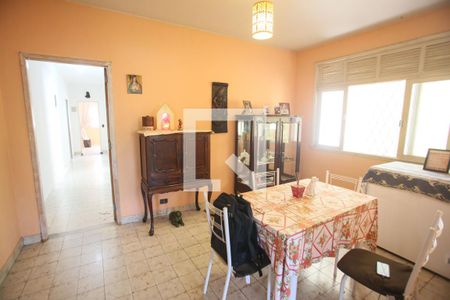 Casa à venda com 300m², 4 quartos e 3 vagasCopa