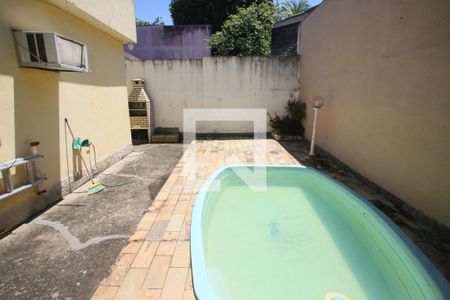 Casa à venda com 300m², 4 quartos e 3 vagasPiscina