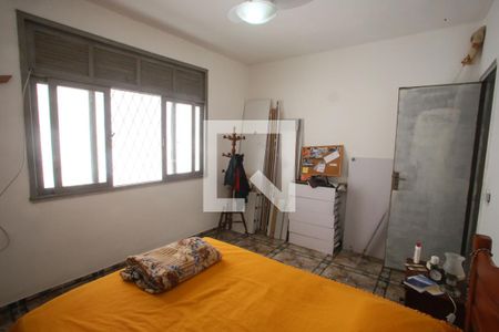 Casa à venda com 300m², 4 quartos e 3 vagasQuarto 2