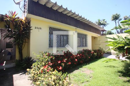 Casa à venda com 300m², 4 quartos e 3 vagasFrente da Casa