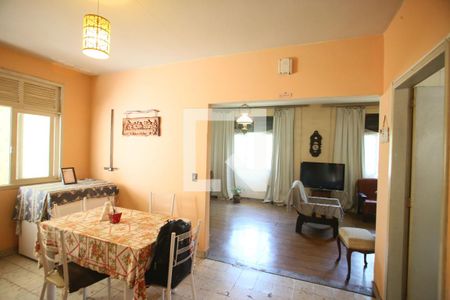 Casa à venda com 300m², 4 quartos e 3 vagasCopa