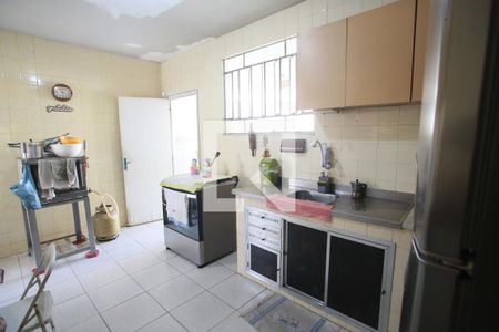 Casa à venda com 300m², 4 quartos e 3 vagasCozinha