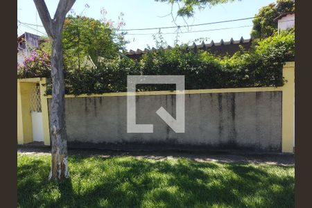 Casa à venda com 300m², 4 quartos e 3 vagasFachada