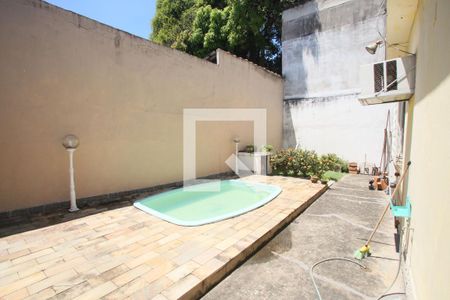 Casa à venda com 300m², 4 quartos e 3 vagasPiscina