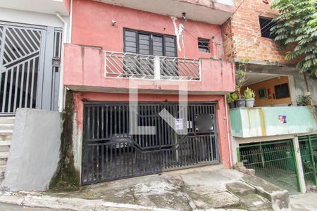 Casa à venda com 100m², 2 quartos e sem vaga Casa à venda com 100m², 2 quartos e sem vagaFachada