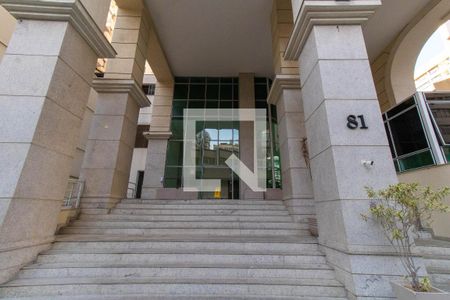 Apartamento à venda com 82m², 2 quartos e 2 vagas Apartamento à venda com 82m², 2 quartos e 2 vagasFachada