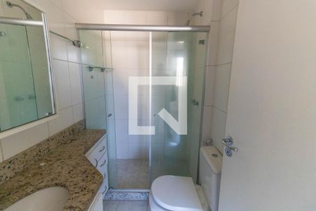Apartamento à venda com 82m², 2 quartos e 2 vagas Apartamento à venda com 82m², 2 quartos e 2 vagasBanheiro da Suíte