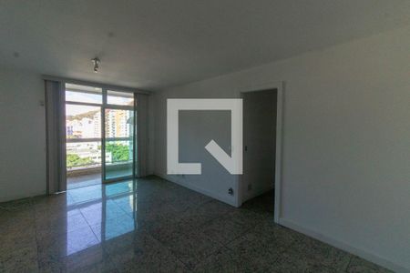 Apartamento à venda com 82m², 2 quartos e 2 vagas Apartamento à venda com 82m², 2 quartos e 2 vagasSala