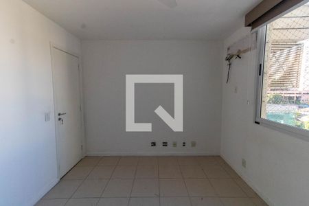Apartamento à venda com 82m², 2 quartos e 2 vagas Apartamento à venda com 82m², 2 quartos e 2 vagasSuíte
