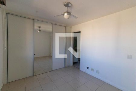 Apartamento à venda com 82m², 2 quartos e 2 vagas Apartamento à venda com 82m², 2 quartos e 2 vagasSuíte