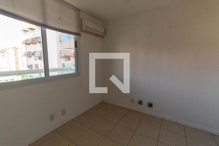 Apartamento à venda com 82m², 2 quartos e 2 vagas Apartamento à venda com 82m², 2 quartos e 2 vagasQuarto