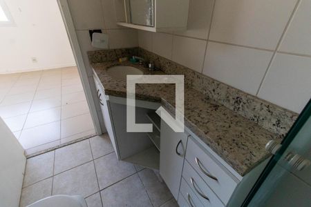 Apartamento à venda com 82m², 2 quartos e 2 vagas Apartamento à venda com 82m², 2 quartos e 2 vagasBanheiro da Suíte