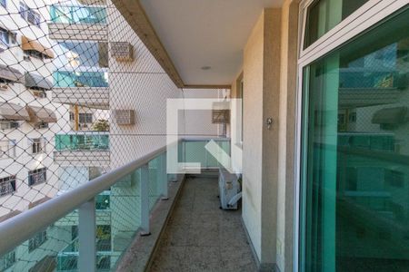 Apartamento à venda com 82m², 2 quartos e 2 vagas Apartamento à venda com 82m², 2 quartos e 2 vagasVaranda da Sala