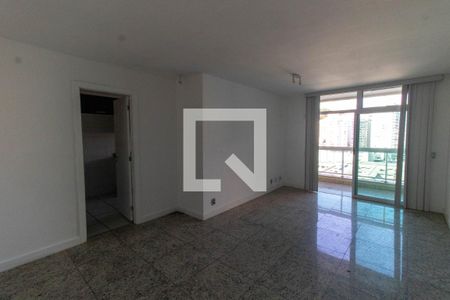 Apartamento à venda com 82m², 2 quartos e 2 vagas Apartamento à venda com 82m², 2 quartos e 2 vagasSala