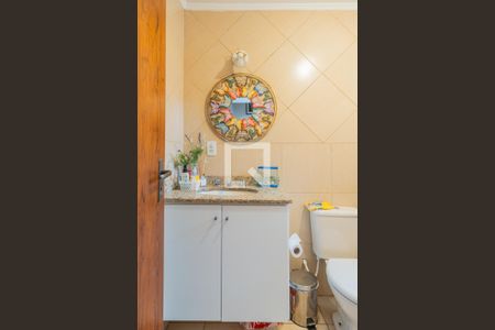 Casa à venda com 156m², 3 quartos e 2 vagas Casa à venda com 156m², 3 quartos e 2 vagasBanheiro Social 1