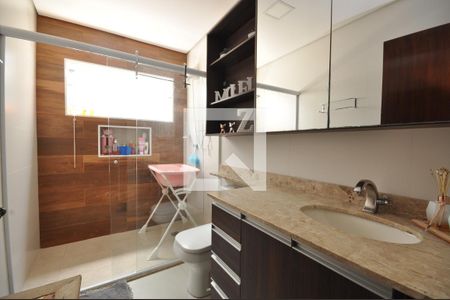 Casa à venda com 240m², 4 quartos e 3 vagasBanheiro Social