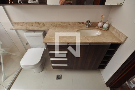 Casa à venda com 240m², 4 quartos e 3 vagasBanheiro Social