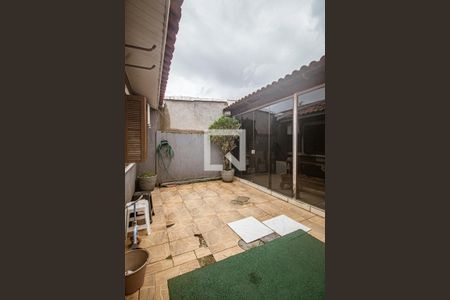 Casa à venda com 58m², 2 quartos e 2 vagas Casa à venda com 58m², 2 quartos e 2 vagasÁrea comum