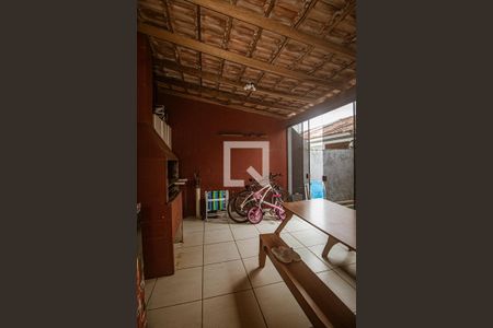 Casa à venda com 58m², 2 quartos e 2 vagas Casa à venda com 58m², 2 quartos e 2 vagasÁrea comum - Churrasqueira