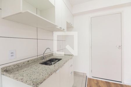 Cozinha de apartamento para alugar com 2 quartos, 39m² em Vila Carrão, São Paulo