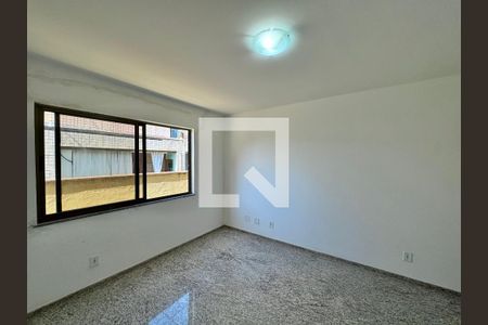 Apartamento à venda com 143m², 2 quartos e 3 vagasQuarto