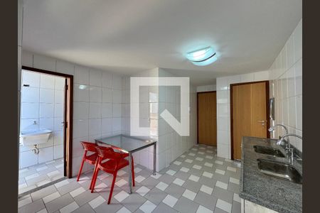 Apartamento à venda com 143m², 2 quartos e 3 vagasCozinha