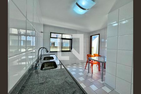 Apartamento à venda com 143m², 2 quartos e 3 vagasCozinha