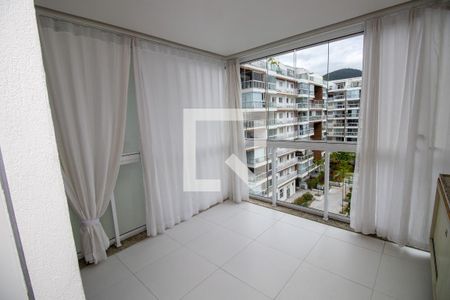 Apartamento à venda com 67m², 2 quartos e 1 vagaVaranda
